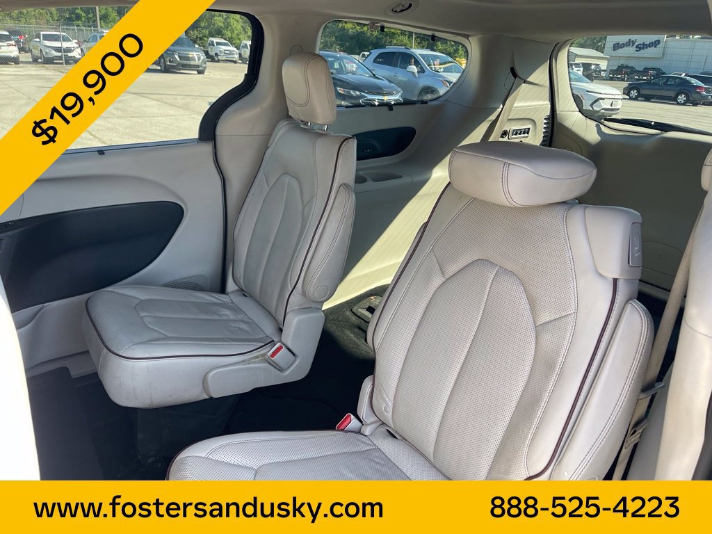 Used 2020 Chrysler Pacifica Limited FWD image 15