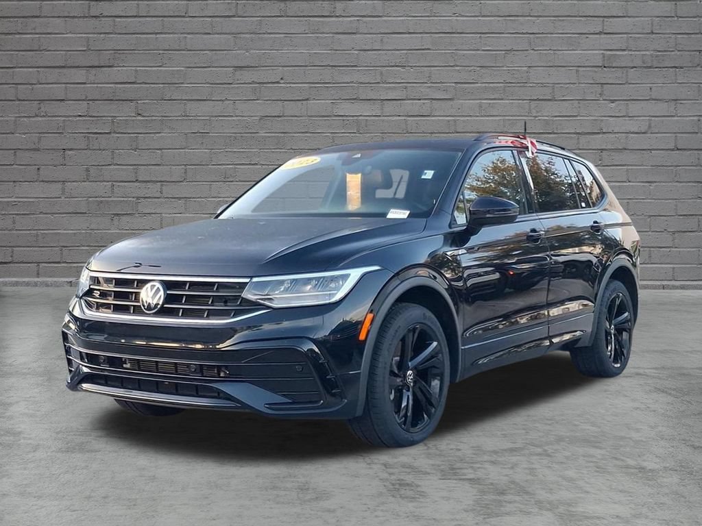 Used 2023 Volkswagen Tiguan SE R-Line FWD image 4