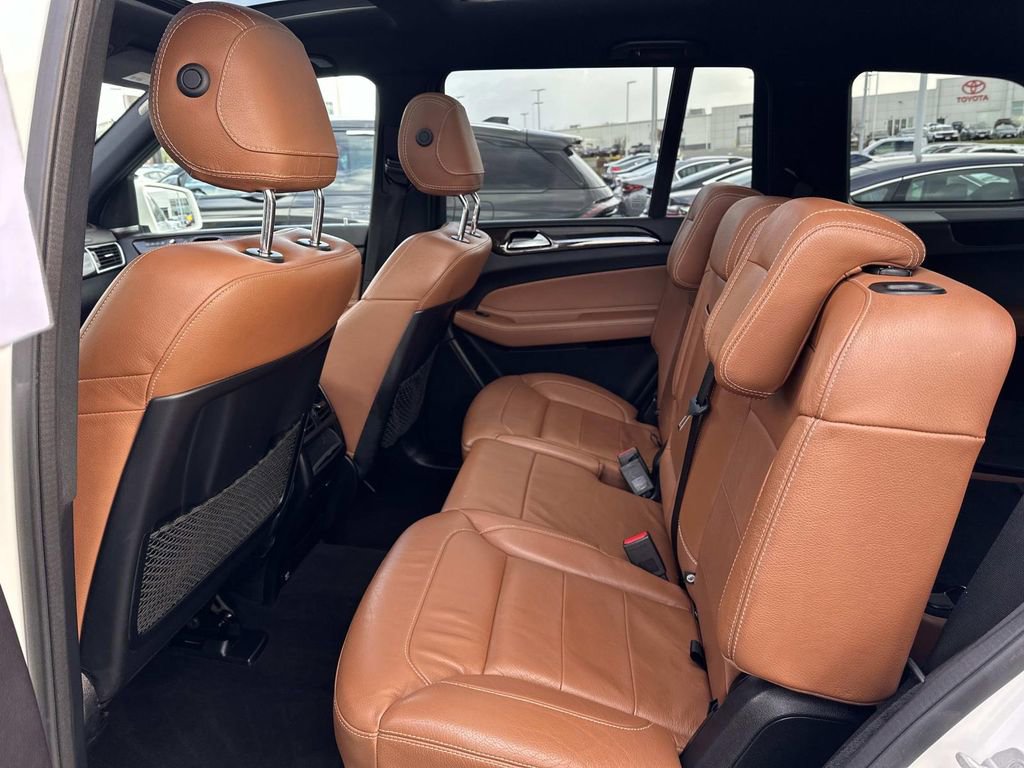 Used 2017 Mercedes-Benz GLS 450 4MATIC image 28