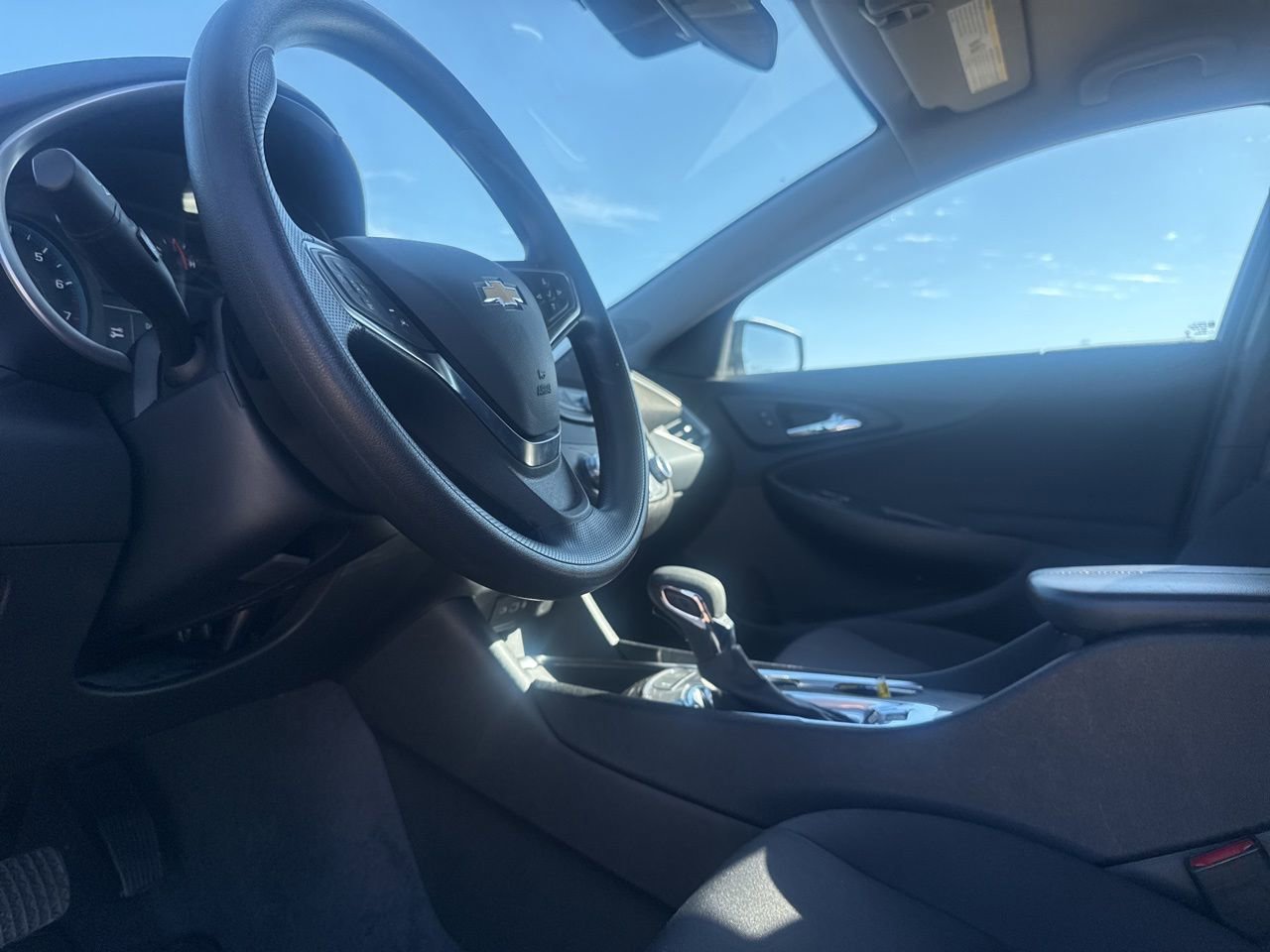 Used 2025 Chevrolet Malibu LT image 36