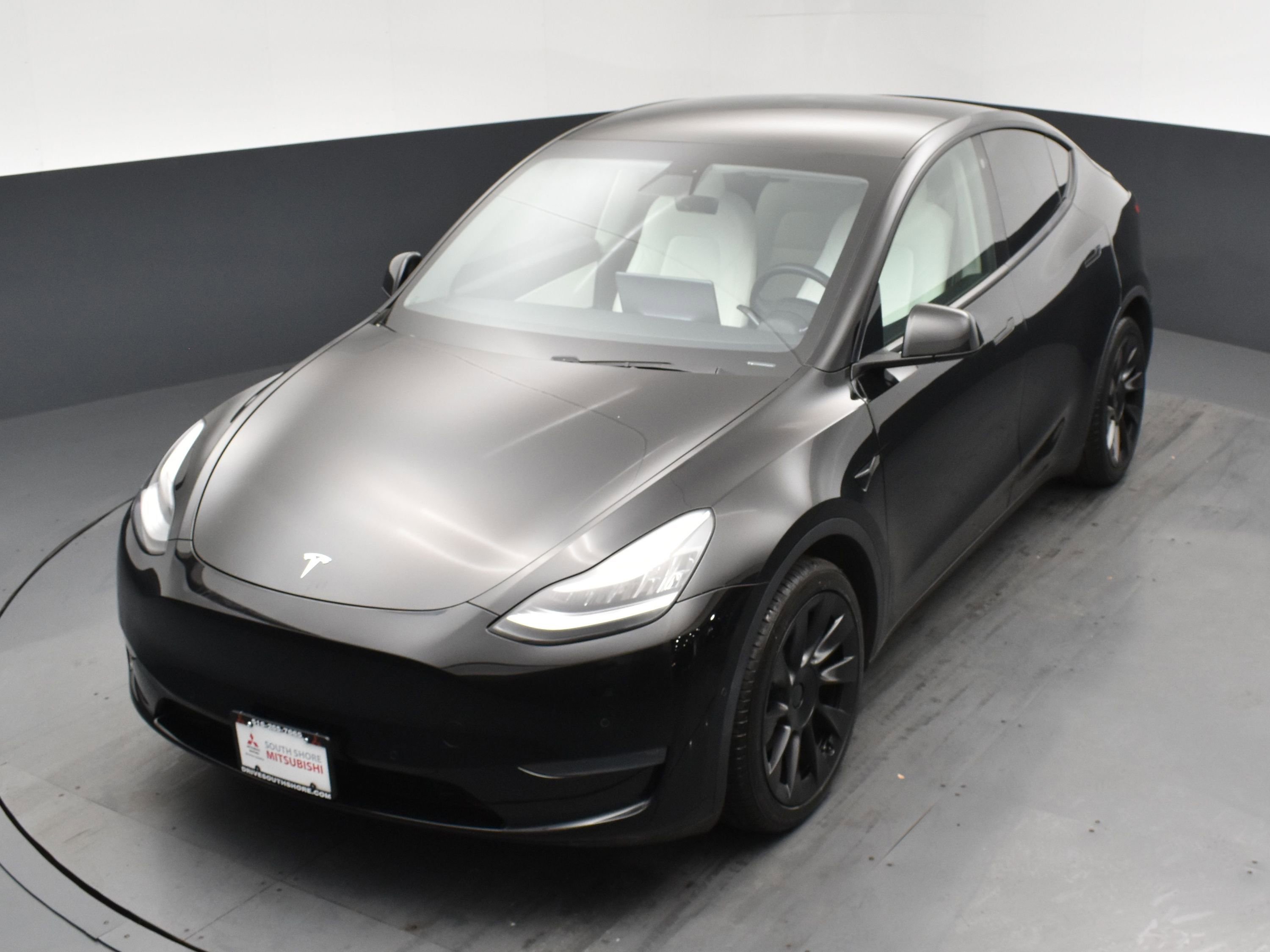 Used 2021 Tesla Model Y Long Range AWD/4WD image 17