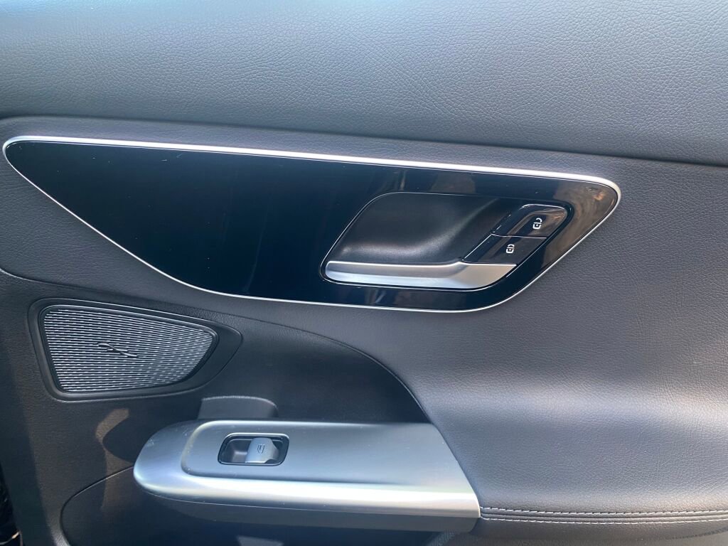 Certified 2025 Mercedes-Benz C 300 4MATIC Sedan image 21