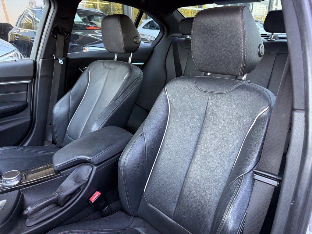 Used 2018 BMW 330i Sedan RWD image 13