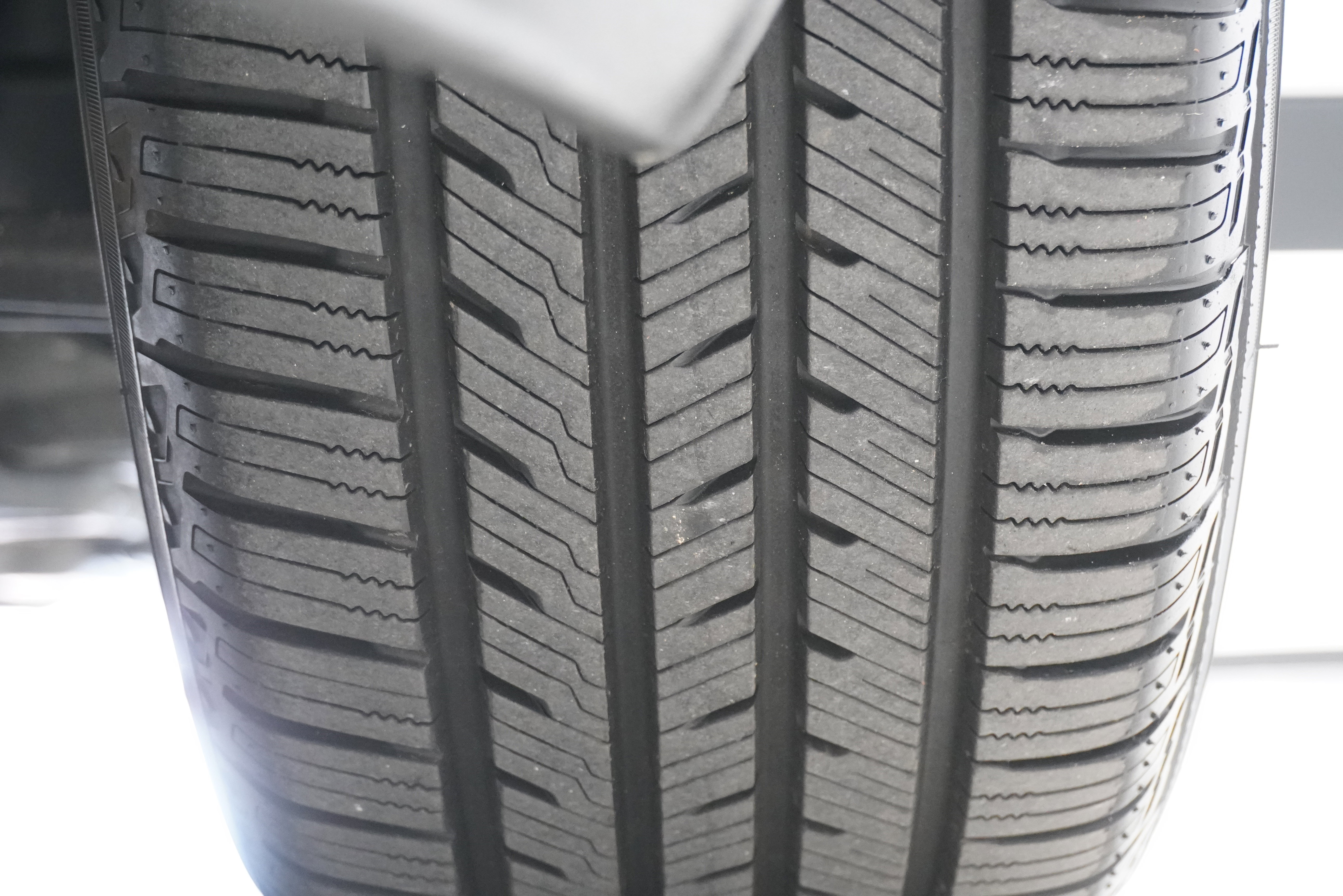 Used 2013 Cadillac SRX Luxury w/ Driver Awareness Package image 30