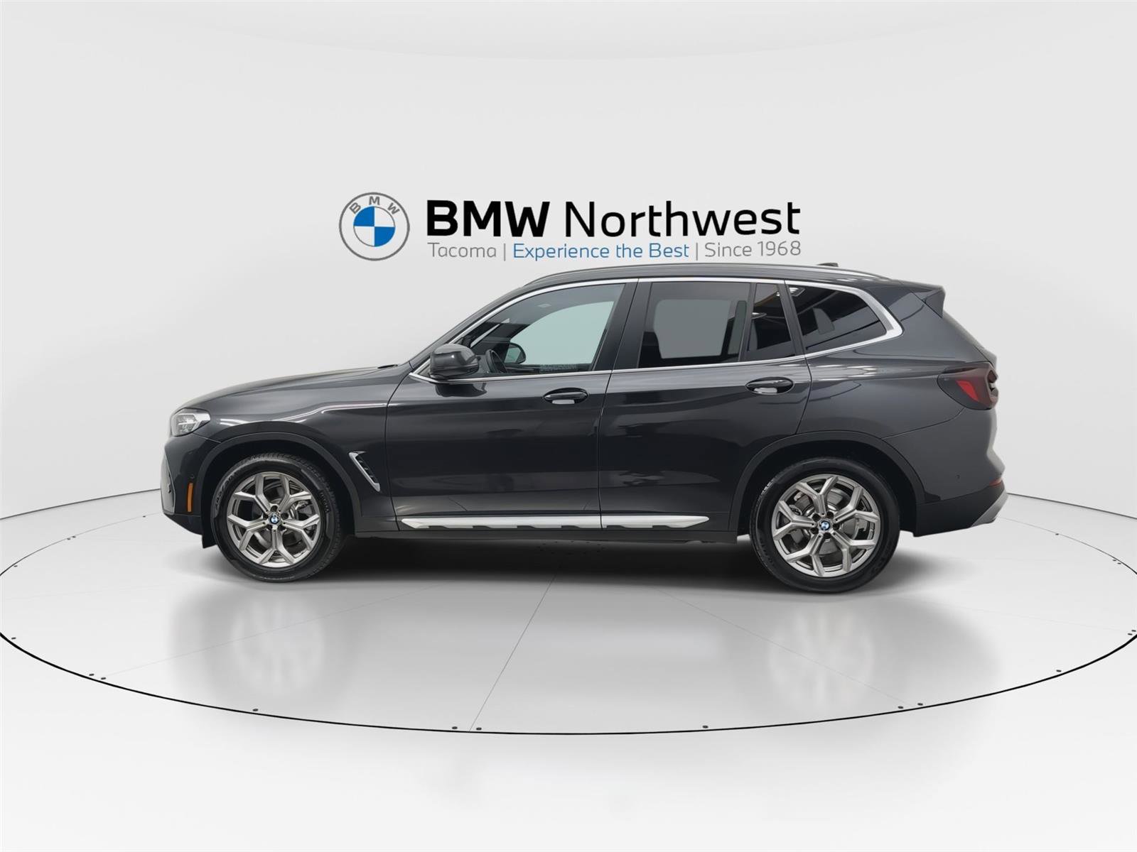 Used 2023 BMW X3 xDrive30i w/ Premium Package w/ZPA AWD/4WD image 11
