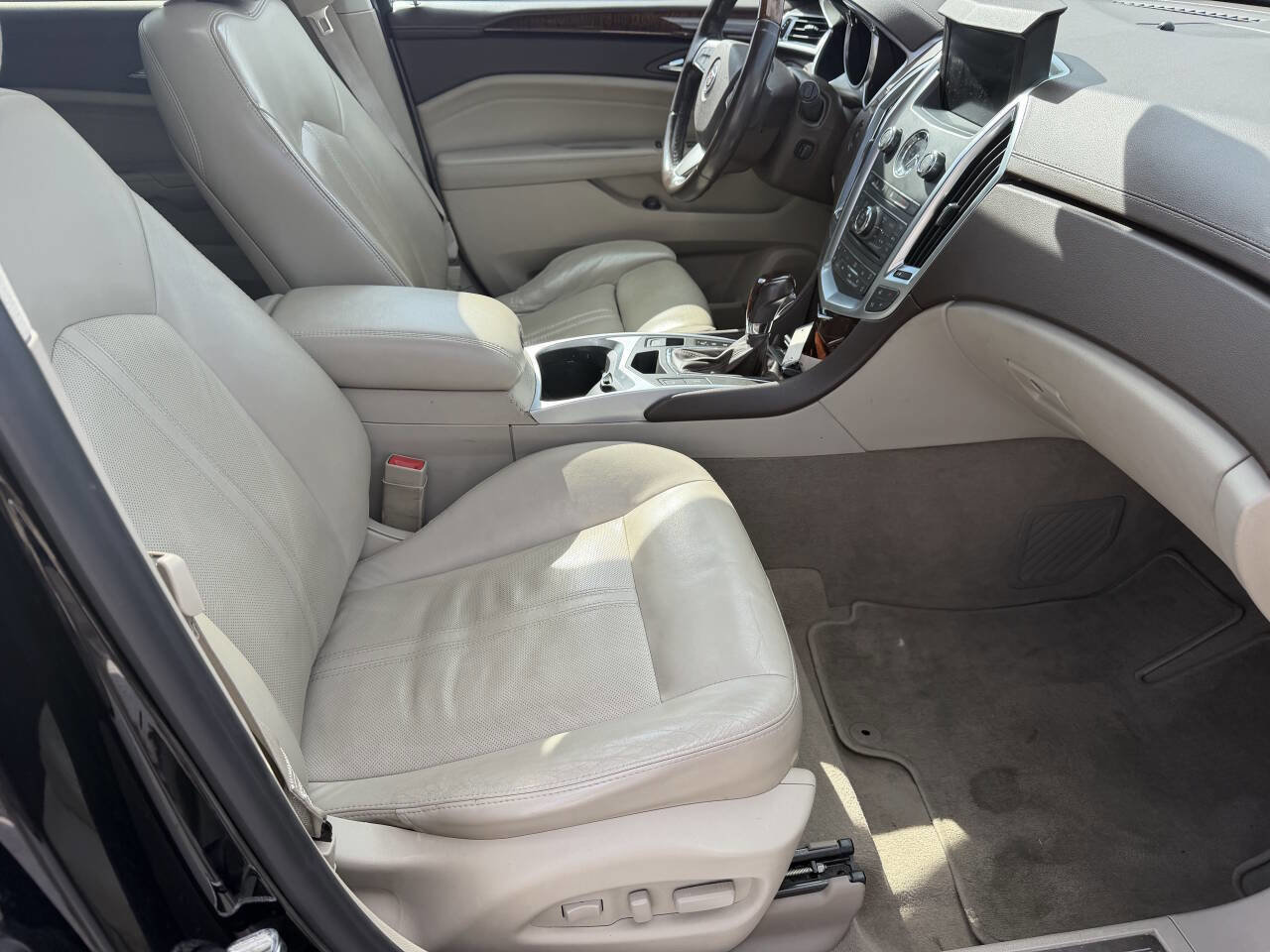 Used 2011 Cadillac SRX Premium AWD/4WD image 24