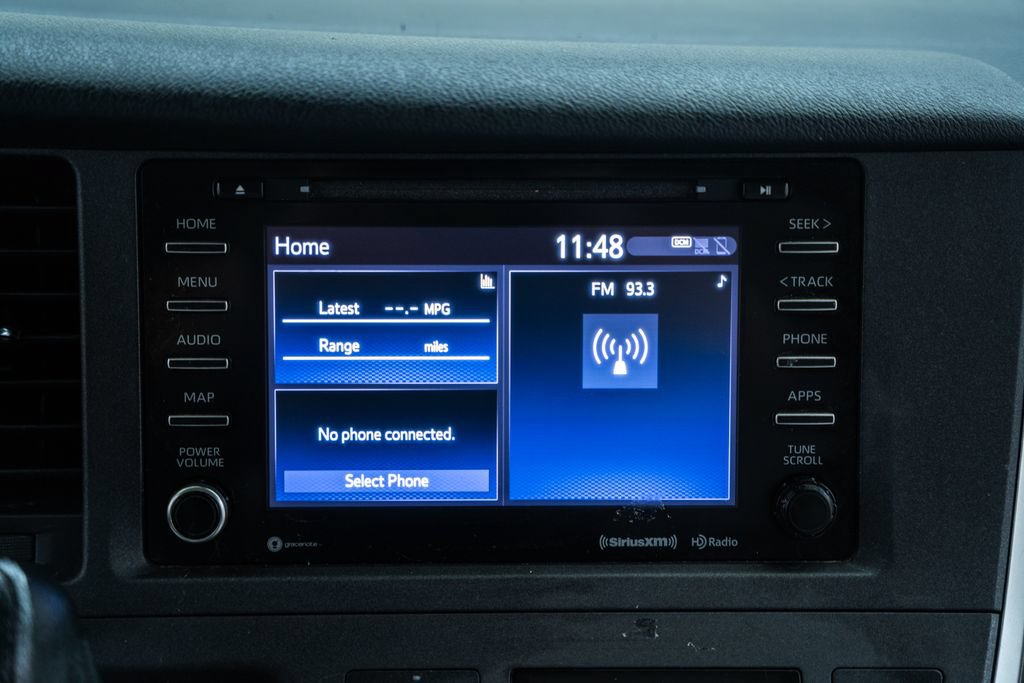 Used 2020 Toyota Sienna LE w/ LE Preferred Package FWD image 23