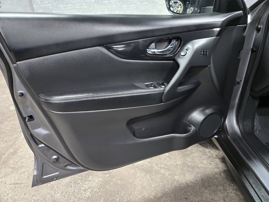 Used 2020 Nissan Rogue SL image 7