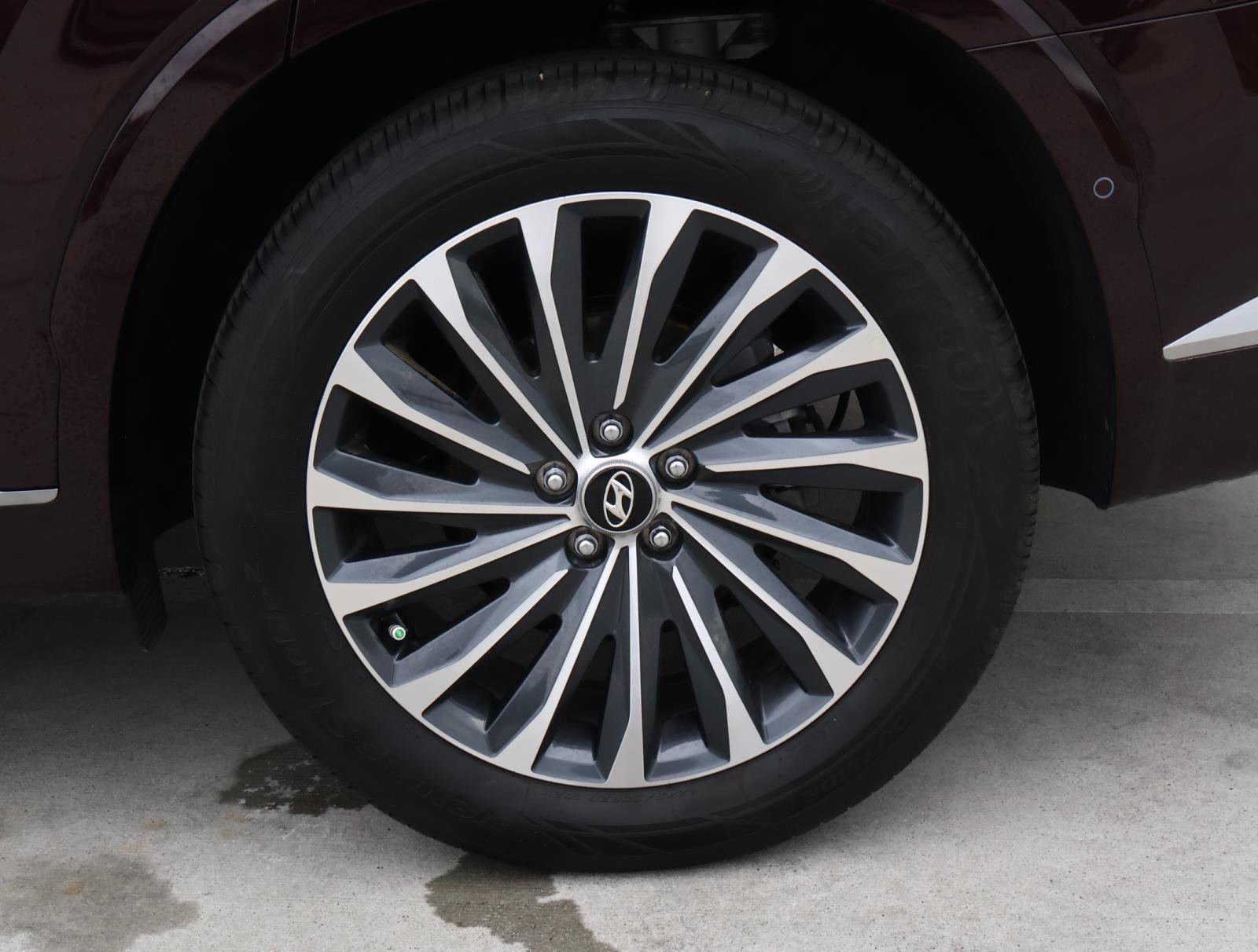 Used 2025 Hyundai Palisade Calligraphy image 8