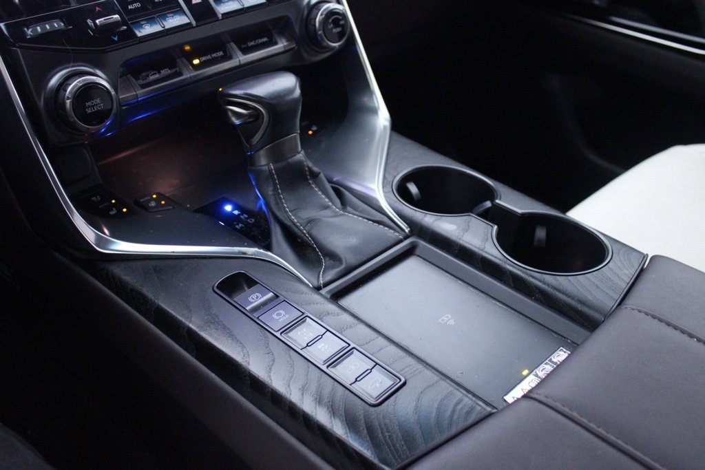 Used 2022 Lexus LX 600 4WD w/ Luxury Package image 22