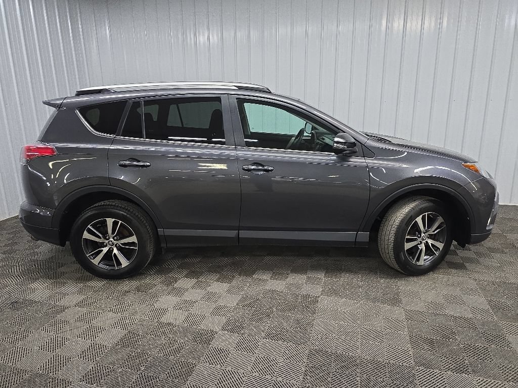 Used 2018 Toyota RAV4 XLE w/ Plus Extra Value Package AWD/4WD image 2