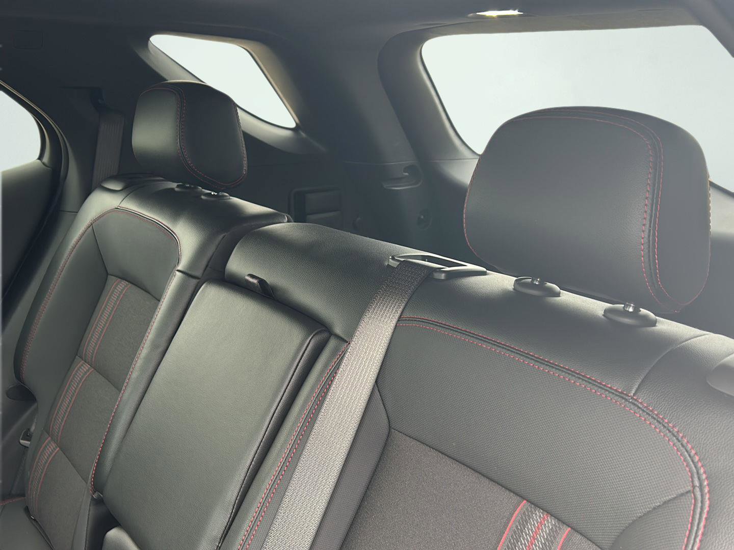 Used 2023 Chevrolet Equinox RS w/ LPO, Floor Liner Package FWD image 24