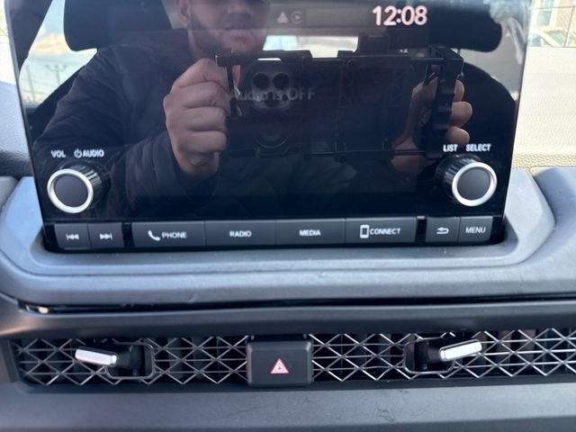 Used 2023 Honda Accord EX image 9