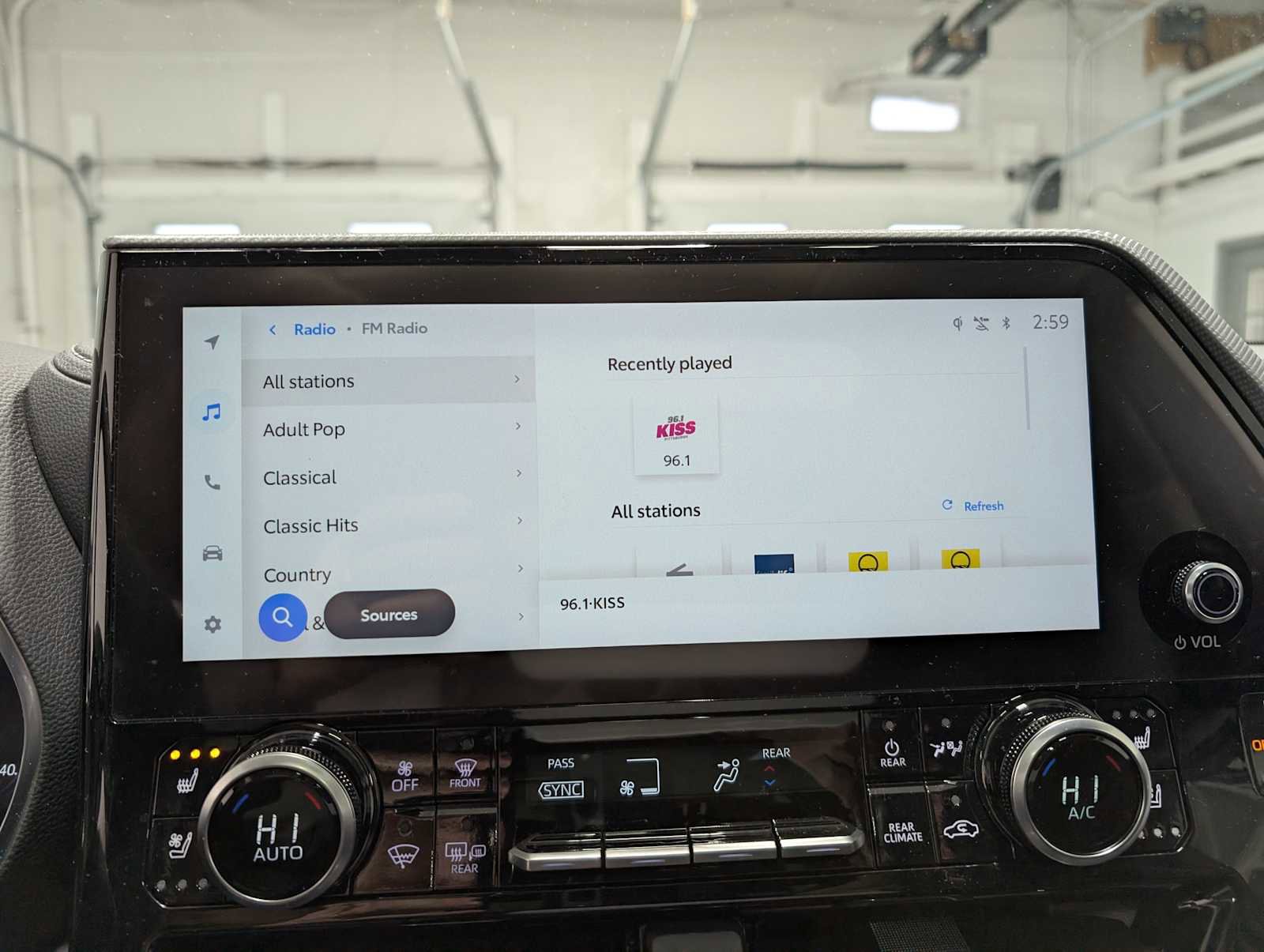 Used 2024 Toyota Highlander Platinum image 32