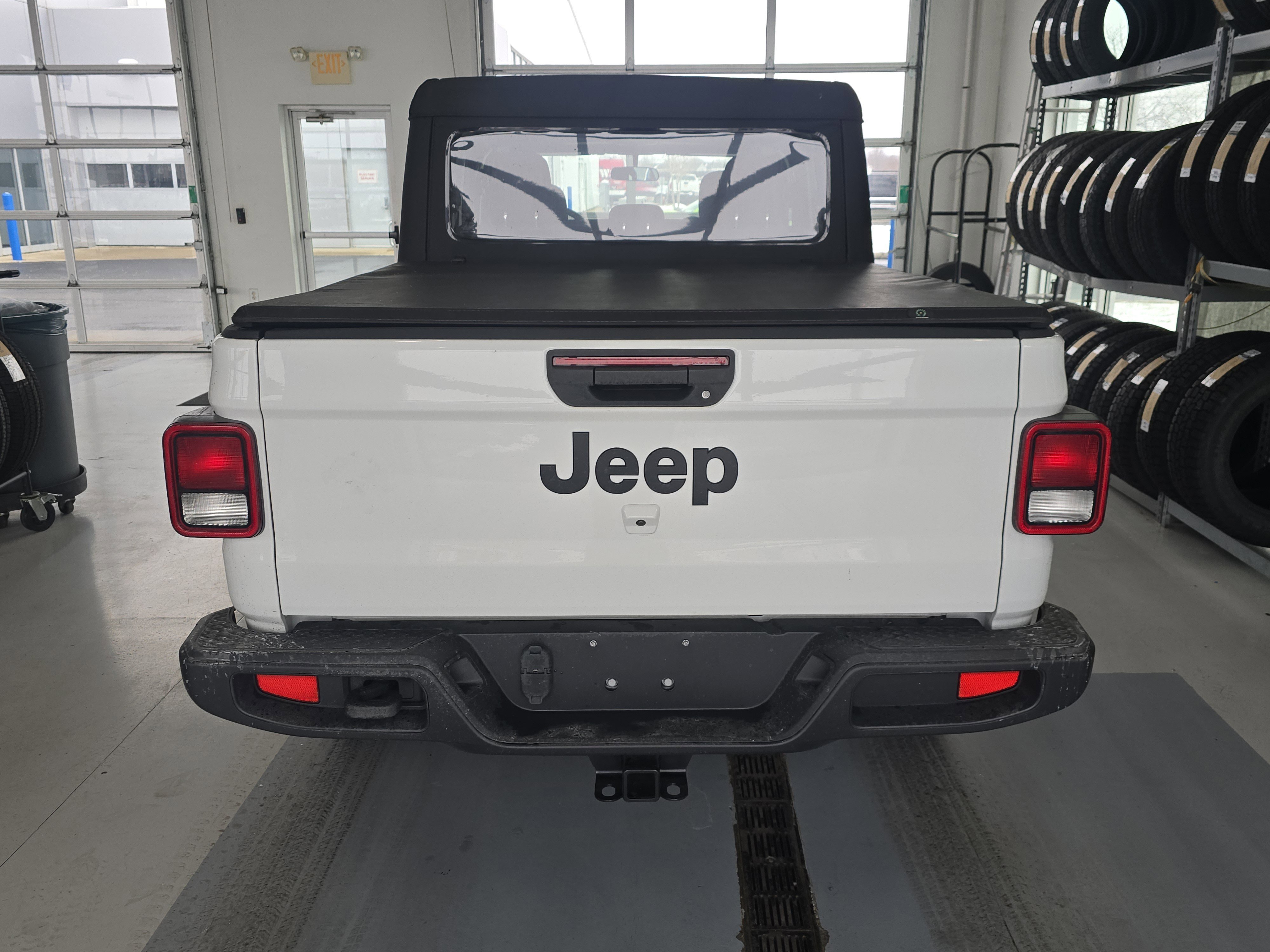 Used 2023 Jeep Gladiator Sport w/ Trailer Tow Package image 5