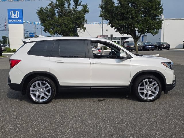 Certified 2025 Honda Passport EX-L image 7