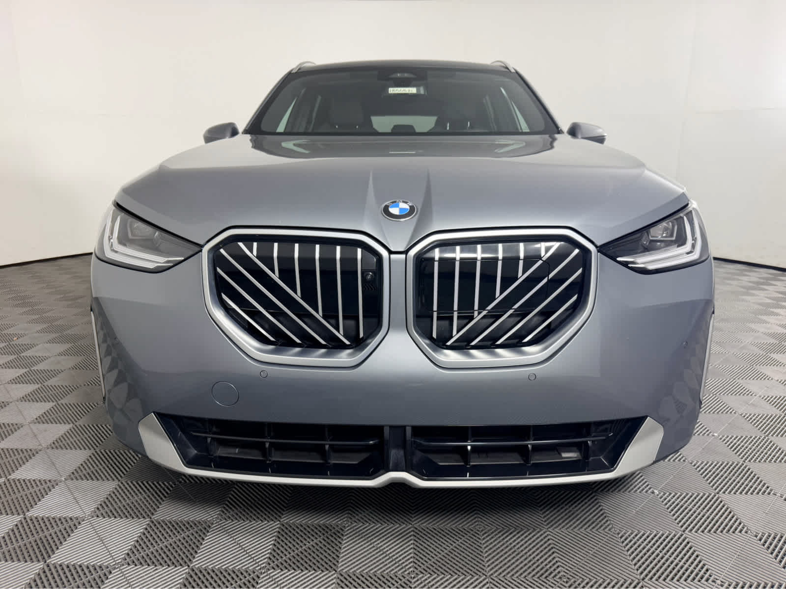 Used 2025 BMW X3 xDrive30i w/ Premium Package AWD/4WD image 8
