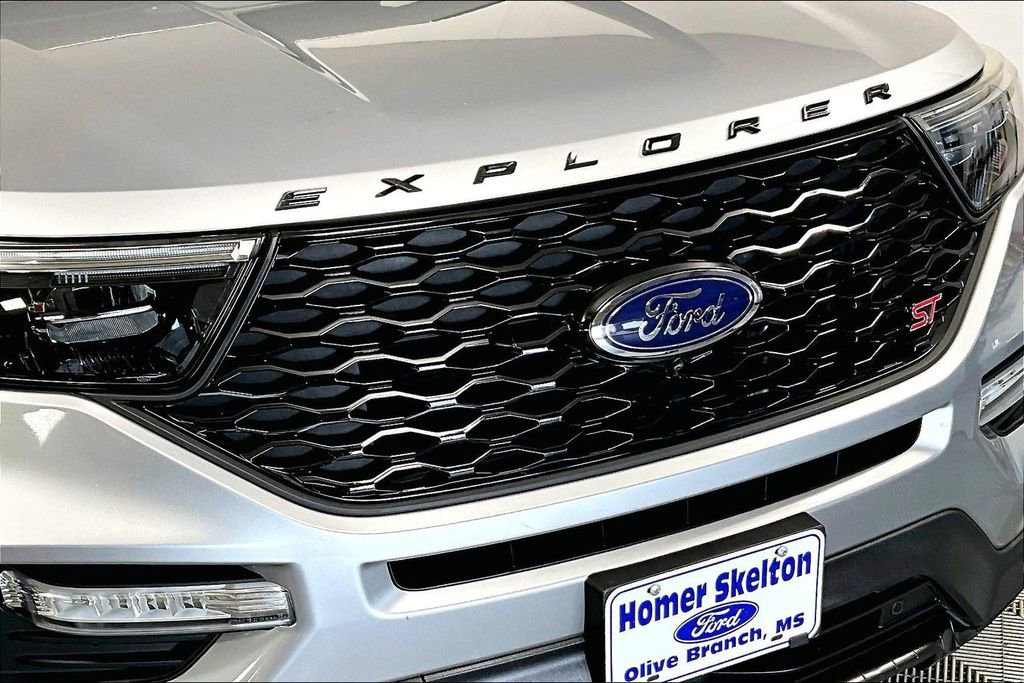 Used 2020 Ford Explorer ST w/ ST Street Pack image 30