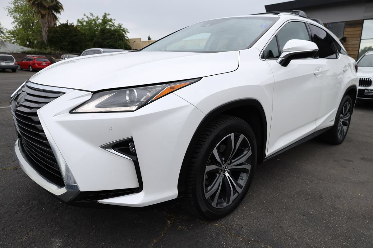 Used 2018 Lexus RX 450h AWD w/ Premium Package image 39