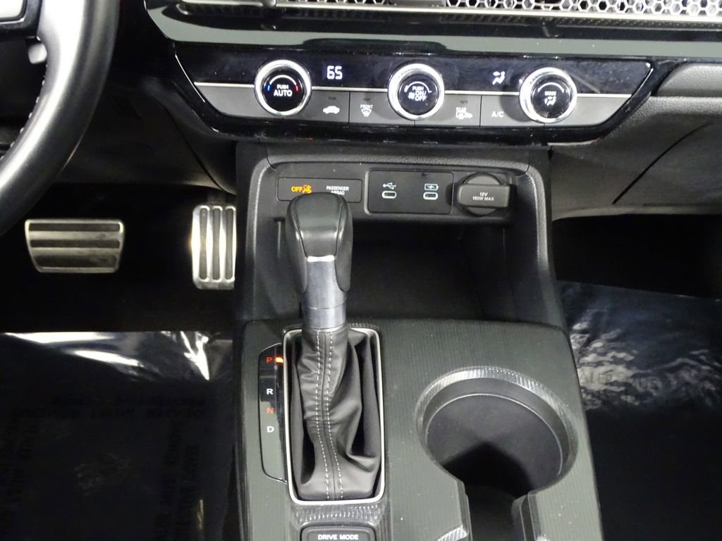 Used 2025 Honda Civic Sport image 32