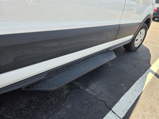 Used 2023 Ford Transit 350 XLT RWD image 3