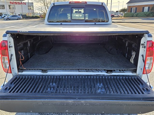 Used 2019 Nissan Frontier SV image 12