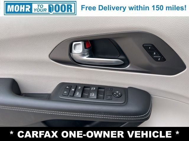 Used 2024 Chrysler Pacifica Touring-L image 23
