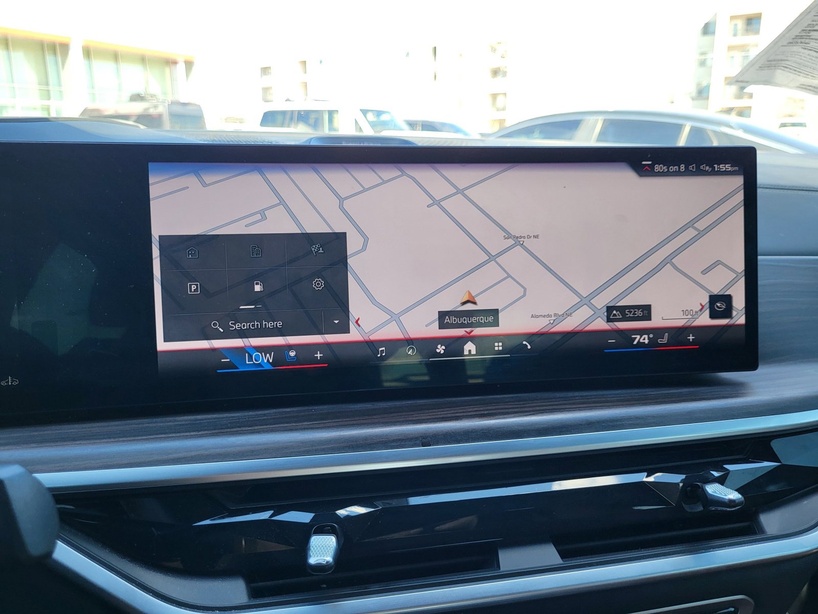 Used 2025 BMW X7 M60i image 18