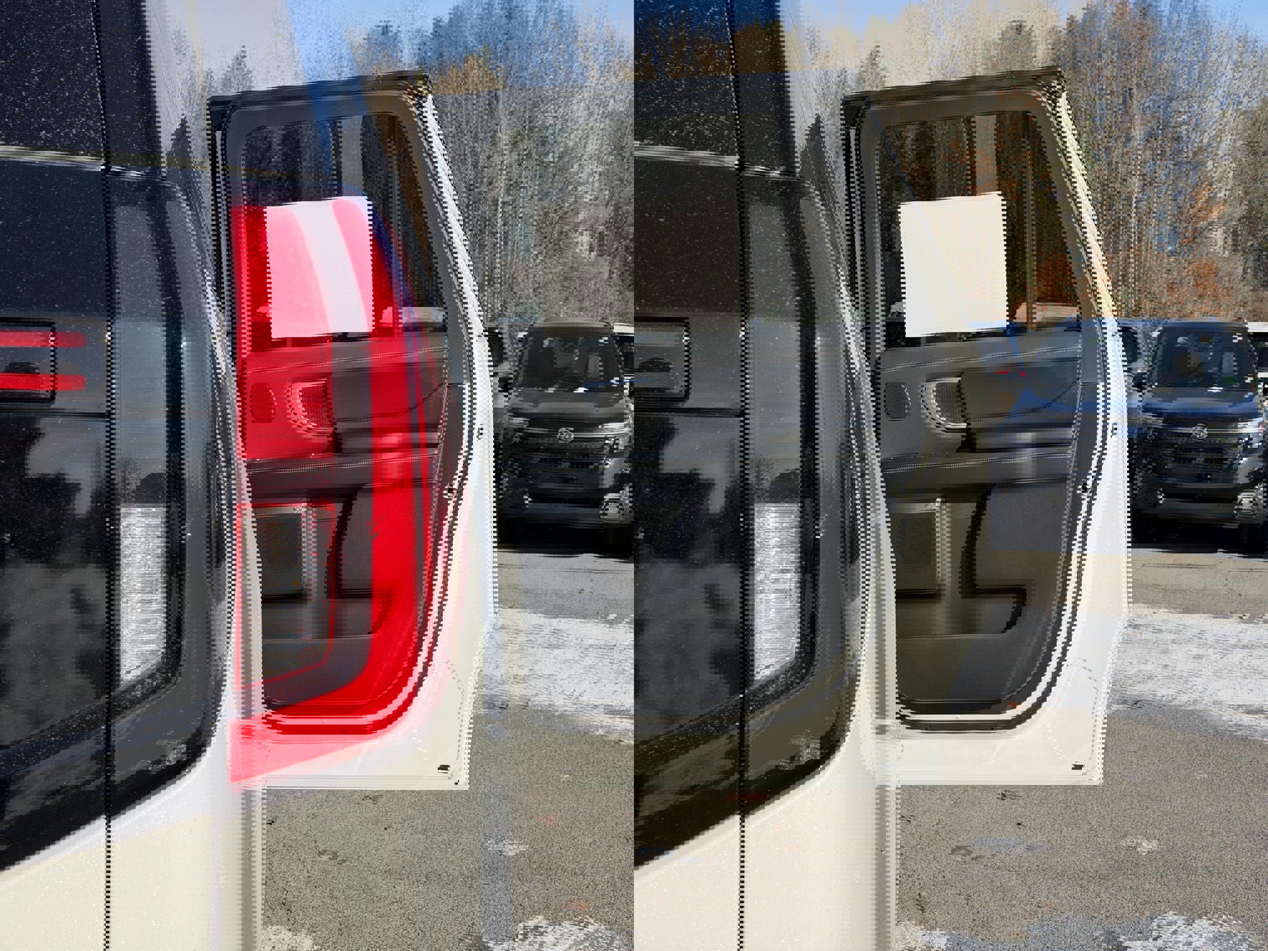 New 2025 Ford Expedition Max Platinum w/ Stealth Performance Package image 28