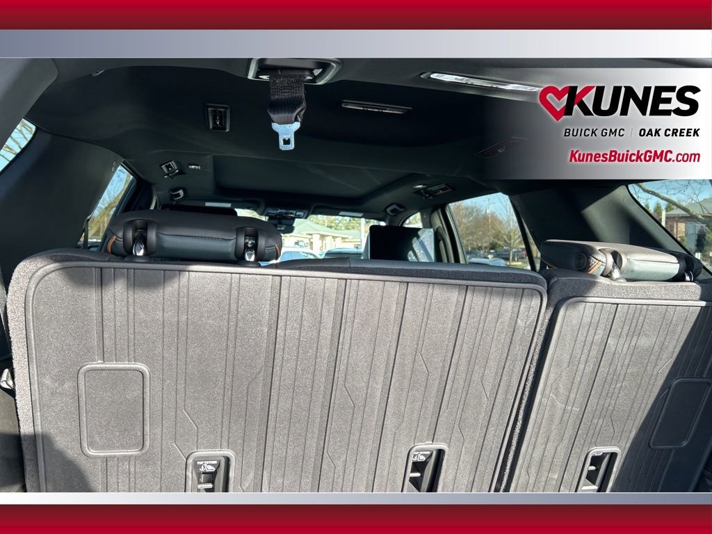 New 2026 GMC Yukon AT4 w/ AT4 Premium Plus Package image 32