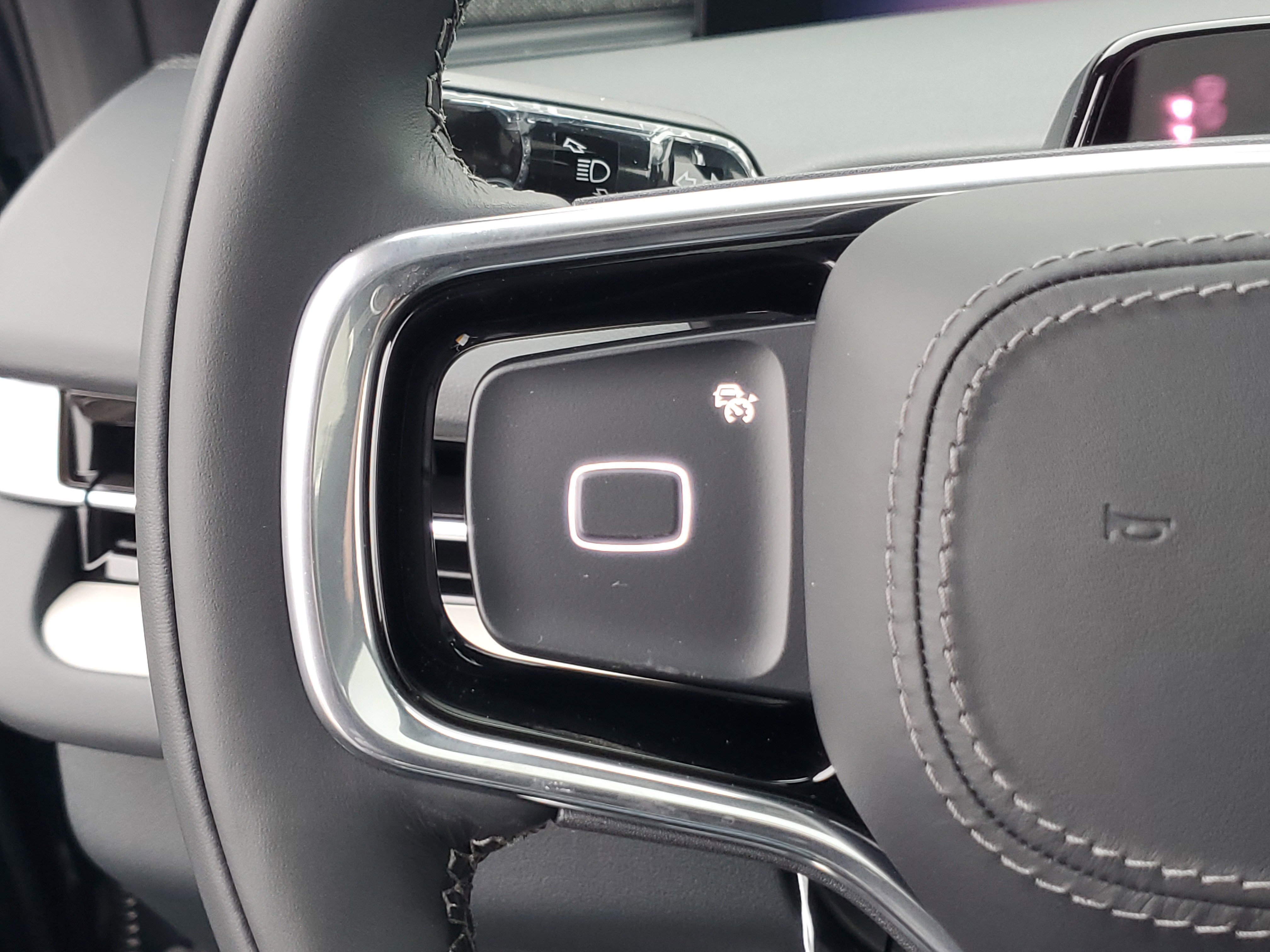 New 2025 Lincoln Navigator L Reserve w/ Jet Appearance Package image 17