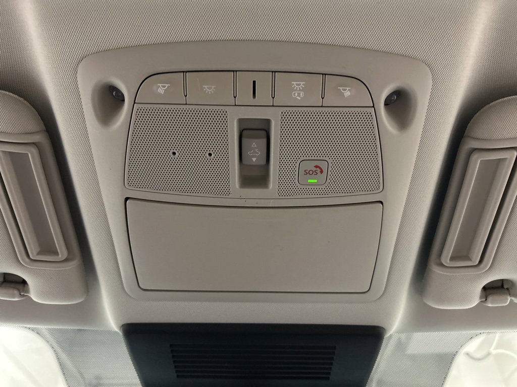 Used 2022 Nissan Armada SL w/ Captain's Chairs Package image 25