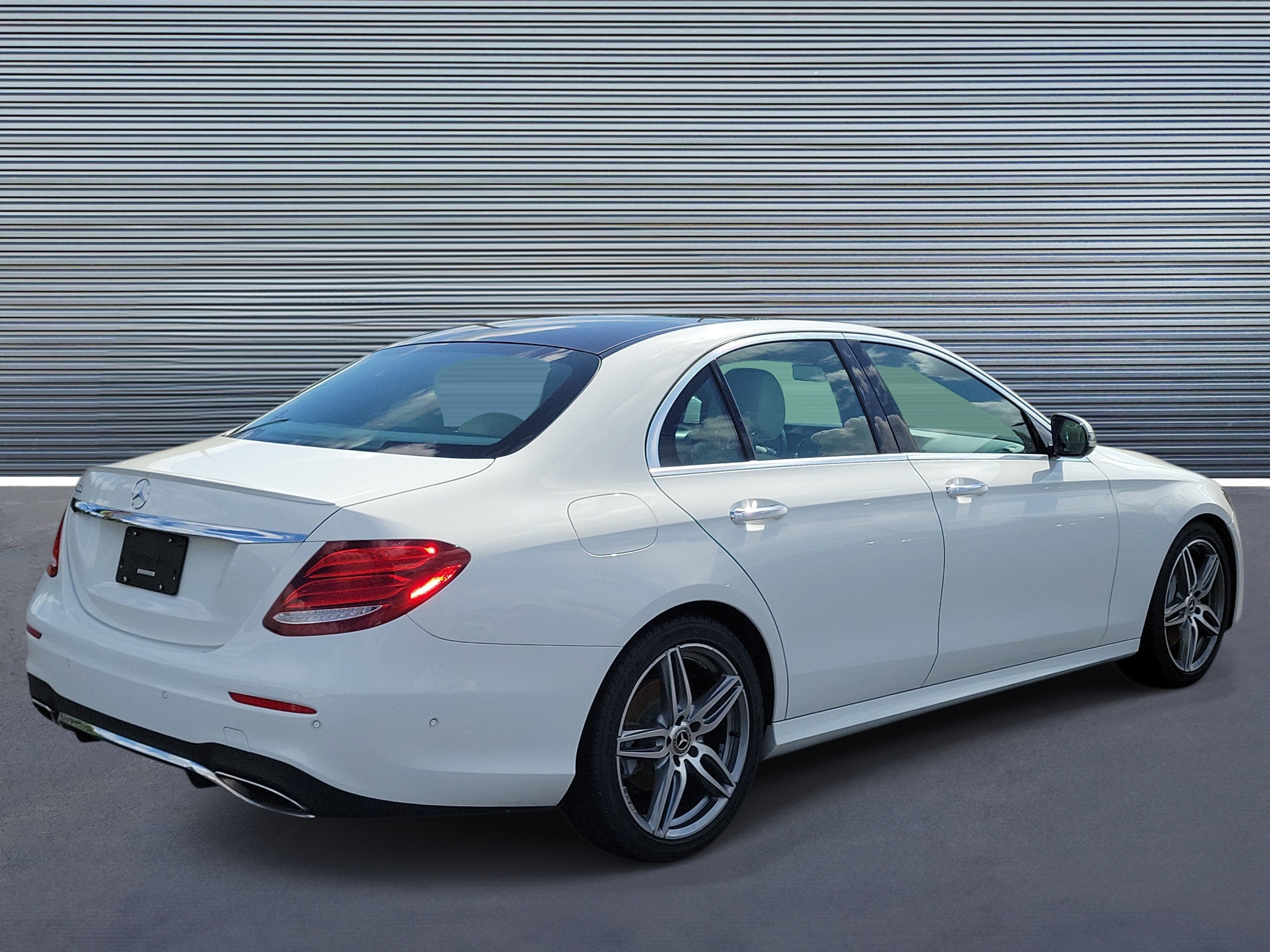 Used 2018 Mercedes-Benz E 300 image 3