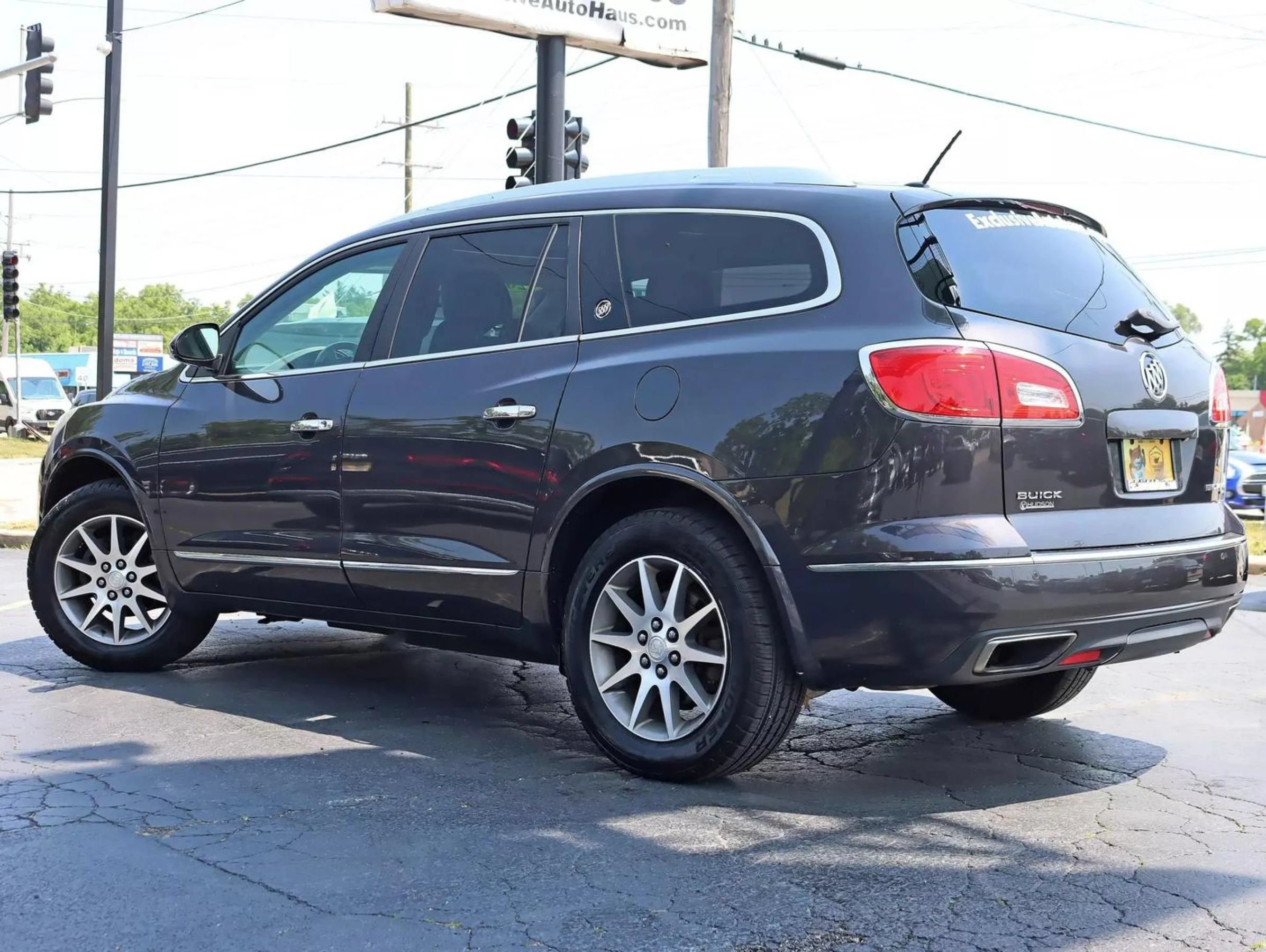 Used 2015 Buick Enclave Leather AWD/4WD image 10