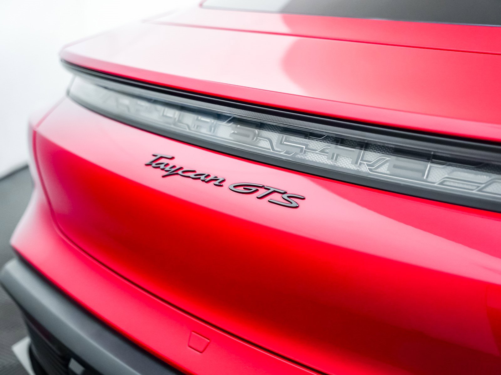 Certified 2022 Porsche Taycan GTS image 14