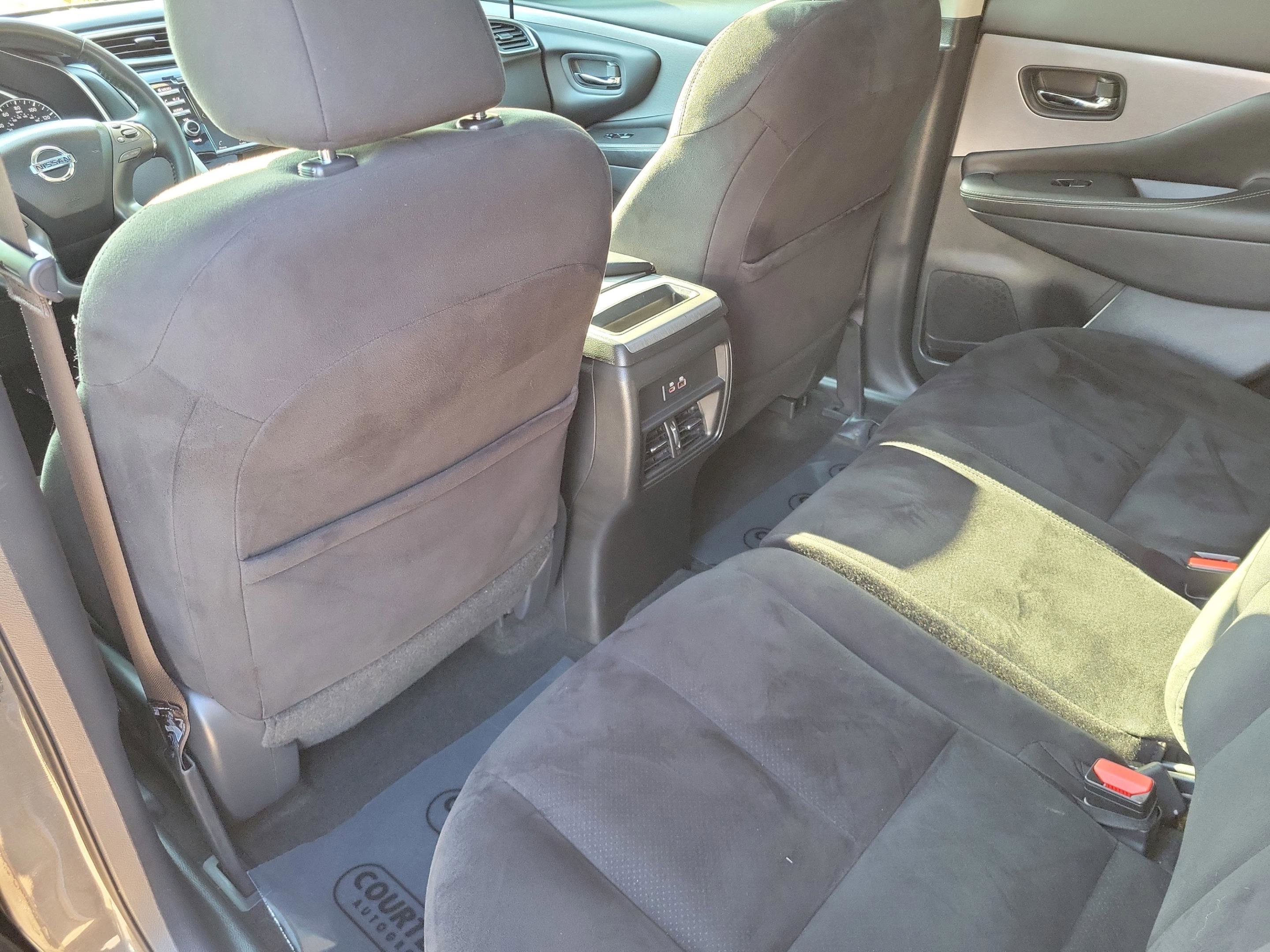 Used 2019 Nissan Murano SV w/ Premium Package image 14