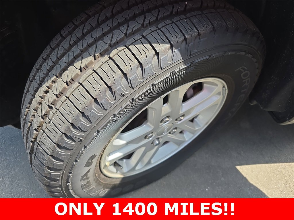 Used 2023 Jeep Grand Cherokee Laredo image 31