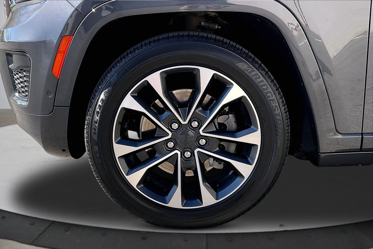 Certified 2021 Jeep Grand Cherokee L Overland w/ Luxury Tech Group IV image 36