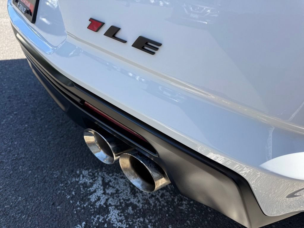 Used 2021 Chevrolet Camaro SS RWD image 10