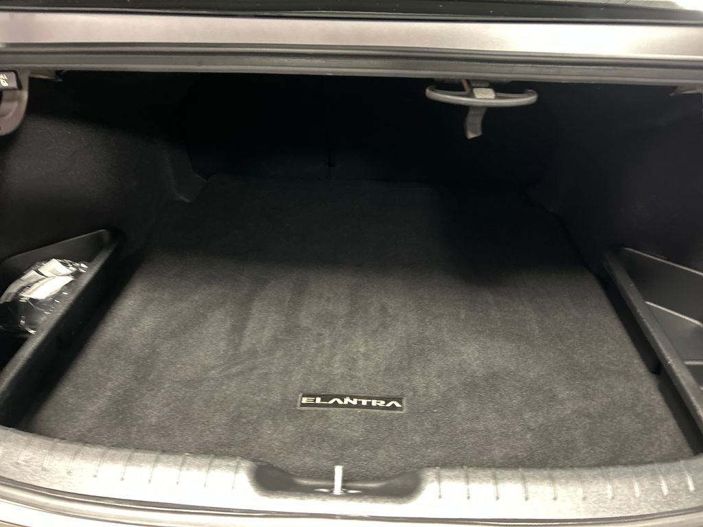 Used 2024 Hyundai Elantra SEL w/ Convenience Package image 23