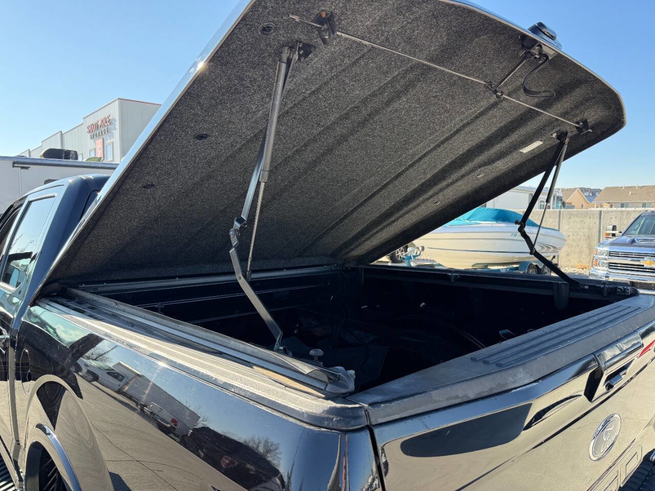 Used 2020 Ford F150 Lariat w/ Max Trailer Tow Package image 31