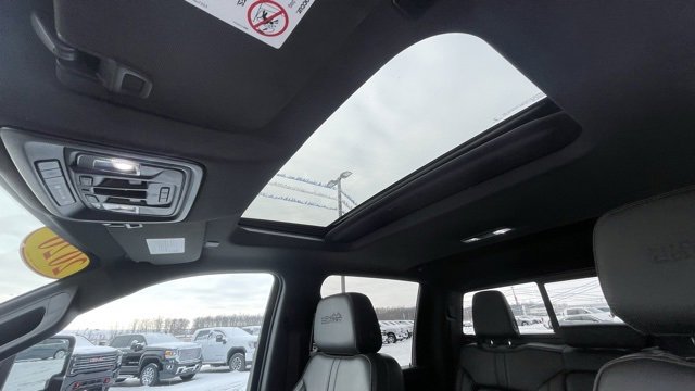 Used 2020 Chevrolet Silverado 3500 High Country image 23