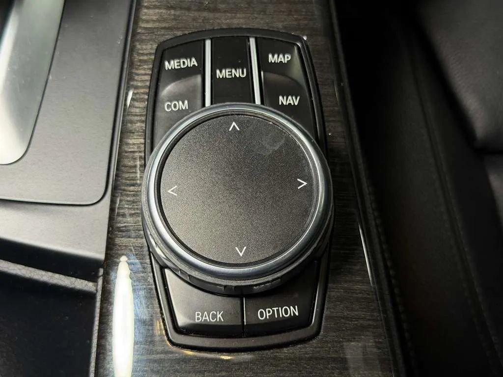 Used 2018 BMW 328d Sedan RWD image 28