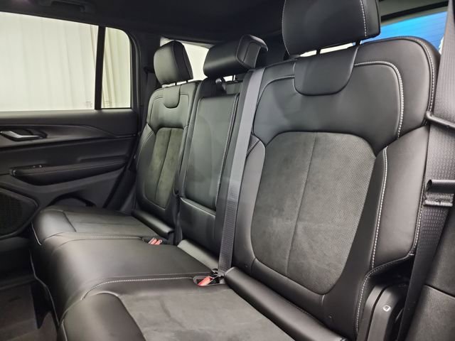 New 2025 Jeep Grand Cherokee Altitude image 35