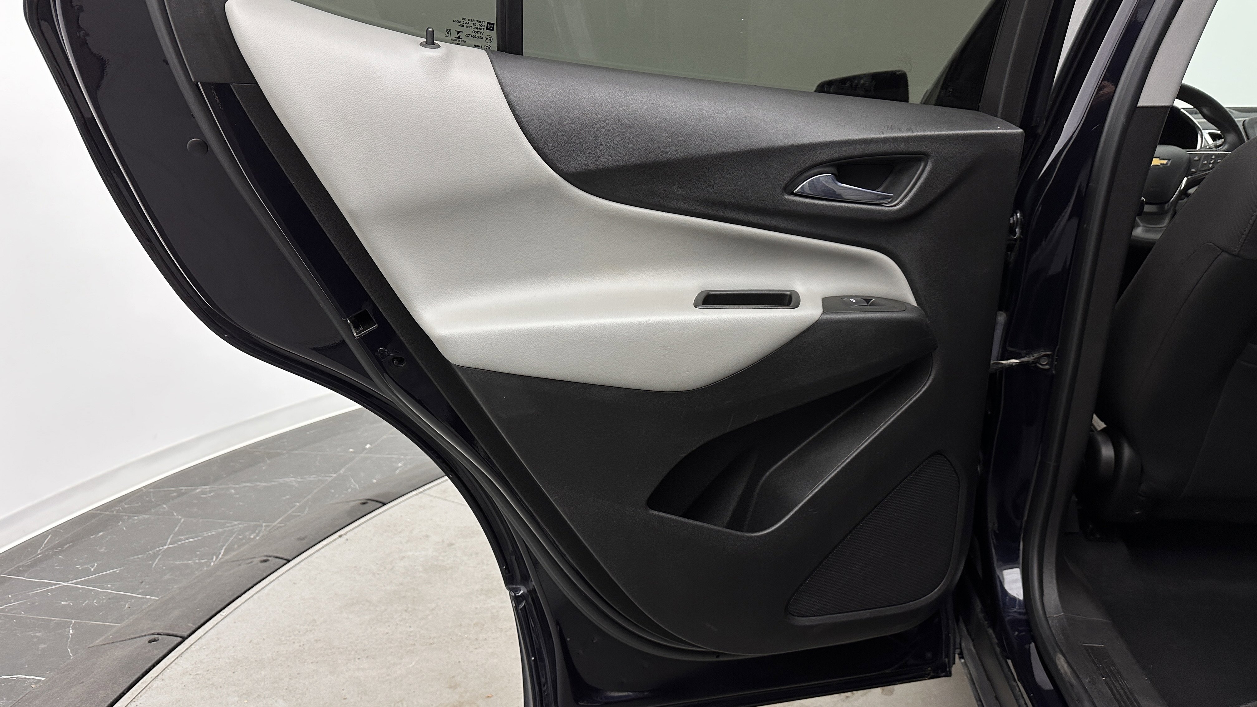 Used 2021 Chevrolet Equinox LS w/ LPO, Blackout Package image 22