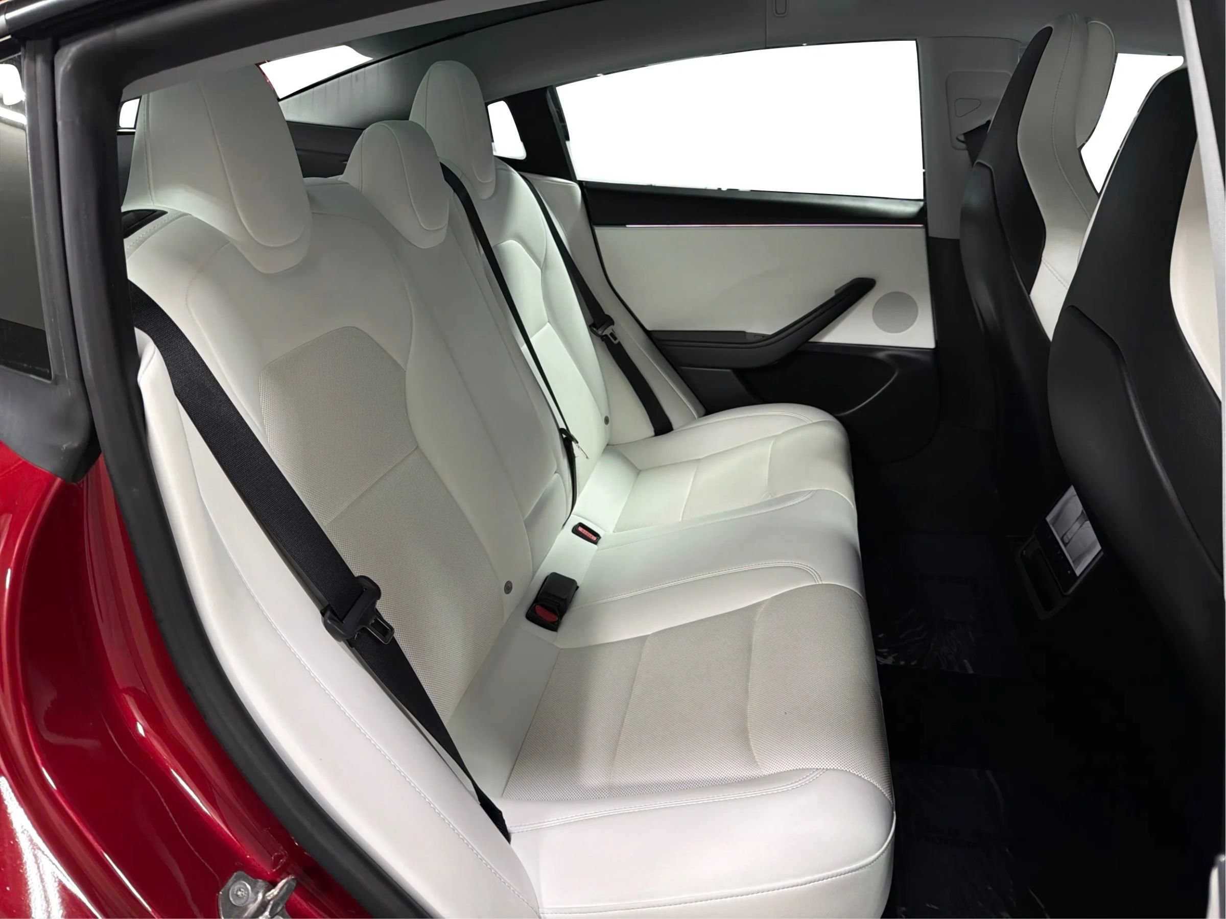 Used 2024 Tesla Model 3 Performance image 27