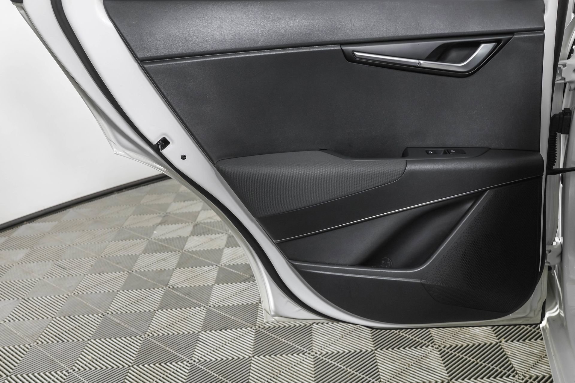 Used 2023 Kia Niro Wave w/ Wave Preserve Package image 41