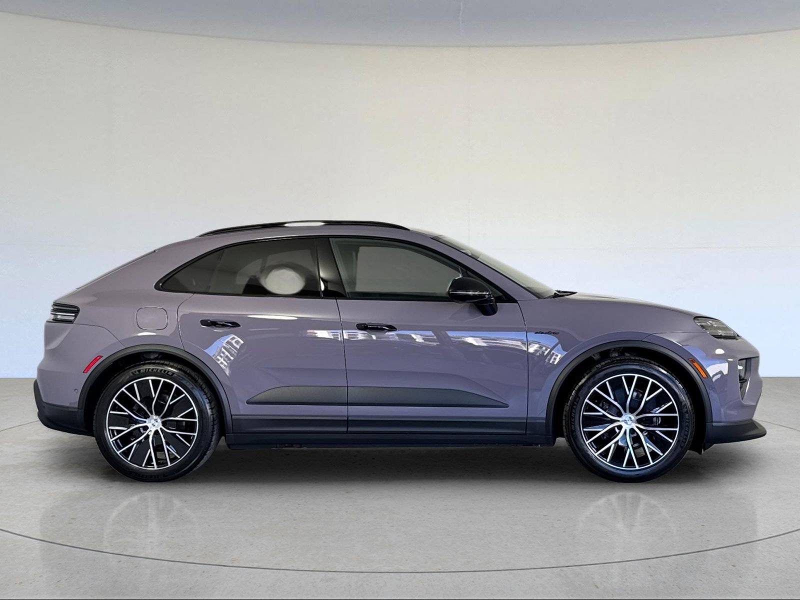 New 2026 Porsche Macan 4 Electric image 9