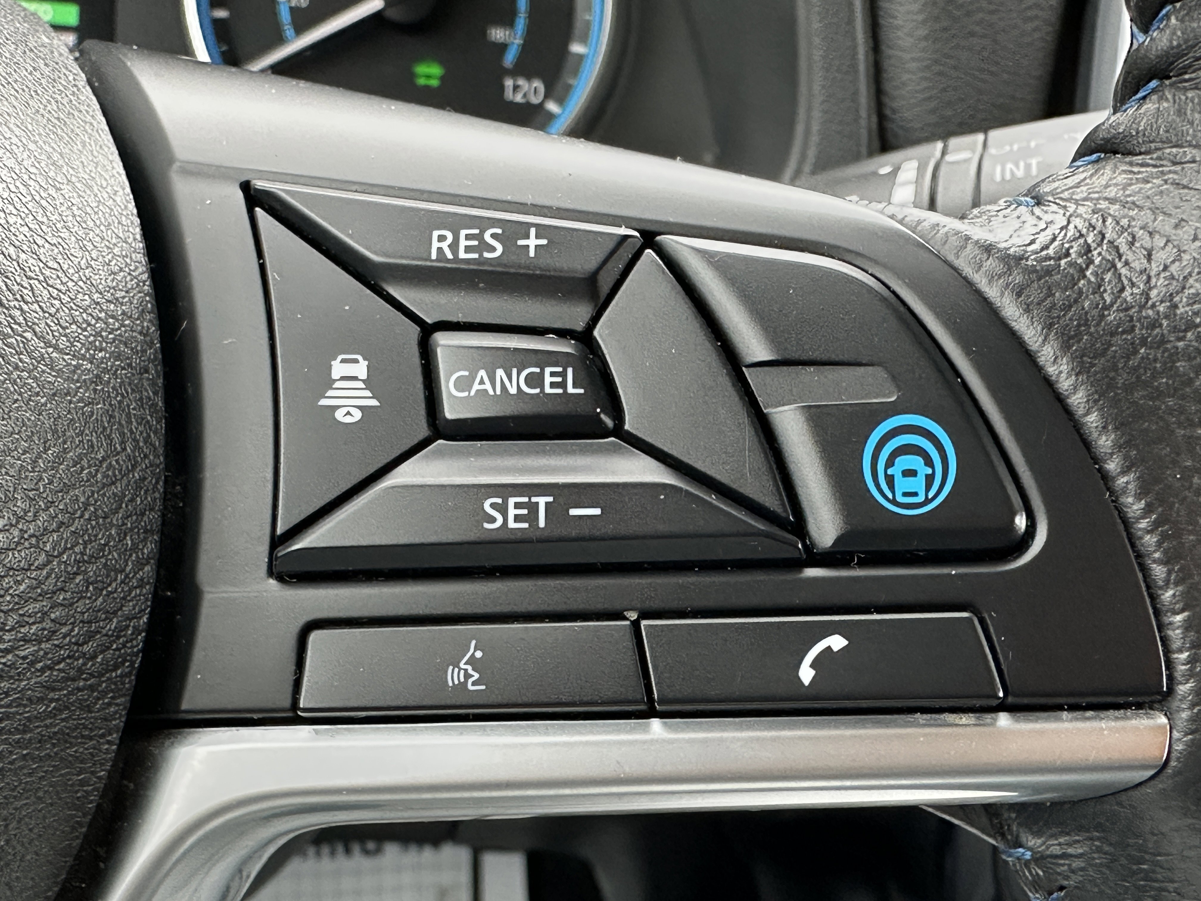 Used 2022 Nissan Leaf SV Plus image 22