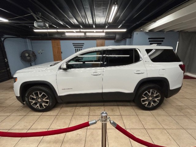 Used 2020 GMC Acadia SLE image 2
